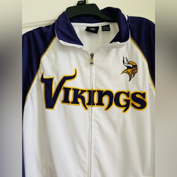 MINNESOTA VIKINGS TEAM APPAREL LONG SLEEVE, ZIP UP, HIGH COLLAR JACKET, SIZE L - Picture 2 of 5